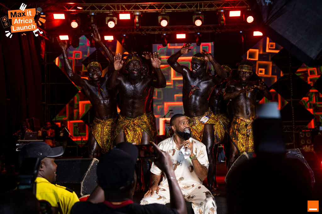 Orange_Cameroun's tweet photo. Concert Max it Africa Launch au stade de Bépanda.
@Cheydema
@Patrick_Benon
@jerome_henique
@BrelotteBa
#PetitPays
#FadilLeSorcier
#Maxit
#MaxTonShow https://t.co/mrB5Hs4qWG