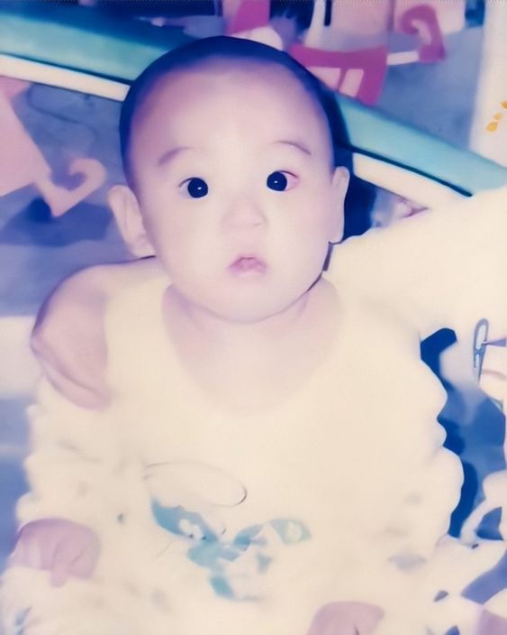 graceea29887132's tweet photo. jungkook baby photos but sometthing magically grows!!  thread https://t.co/JAlJPPNpMB