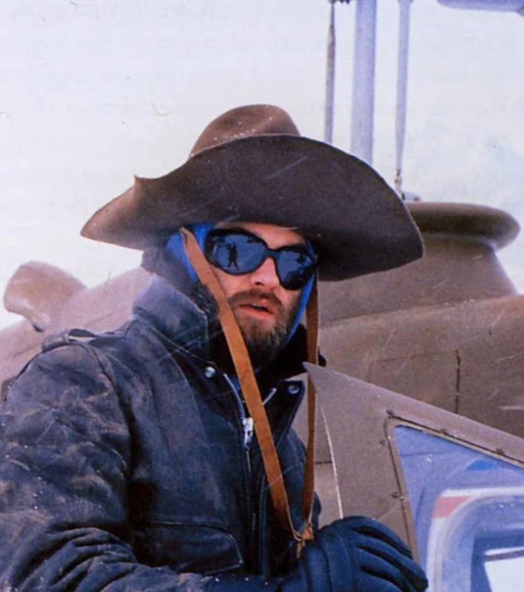 Crootzer's tweet image. Kurt Russell in ‘The Thing’. Such a great look!