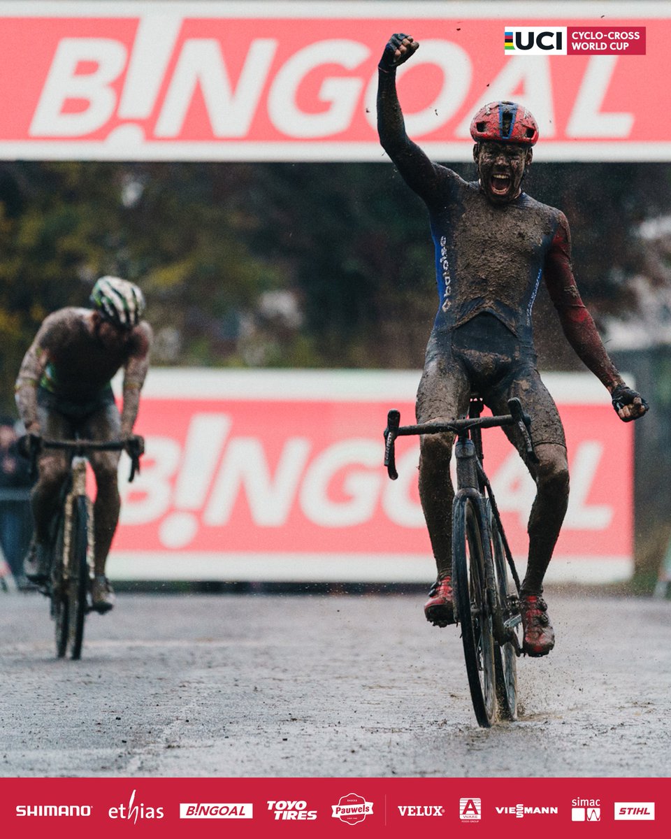 @CyclingIreland Pim Ronhaar 🤎 Irish mud #CXWorldCup #FLCS