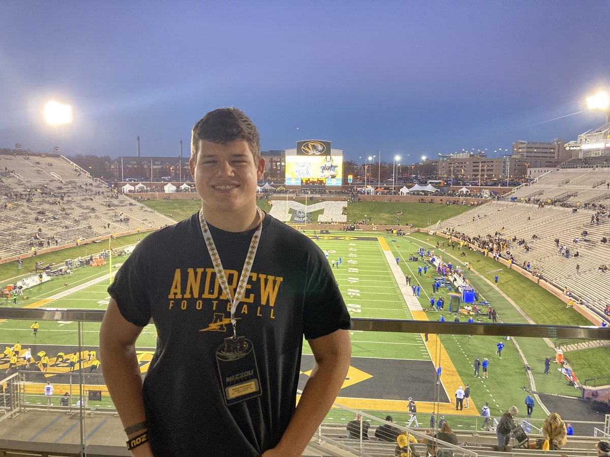 Had an Awesome time at Mizzou last week! Great atmosphere! Thank you to the coaches and staff for having me out!  
Go Tigers!!

<a href="/CoachLew_66/">Adam W. Lewandowski</a> 
<a href="/EDGYTIM/">Timothy “EDGYTIM” OHalloran</a> 
<a href="/CoachBigPete/">Peter "Coach Big Pete" Leinweber</a> 
<a href="/VJA_FOOTBALL/">Andrew Football</a>
<a href="/BIGboehmTHEORY/">Evan Boehm</a> 
<a href="/CJheinz34/">Christian Heinz</a> 
<a href="/CoachDrinkwitz/">Eliah Drinkwitz</a> 
<a href="/CoachJonesB/">Brandon Jones</a>
