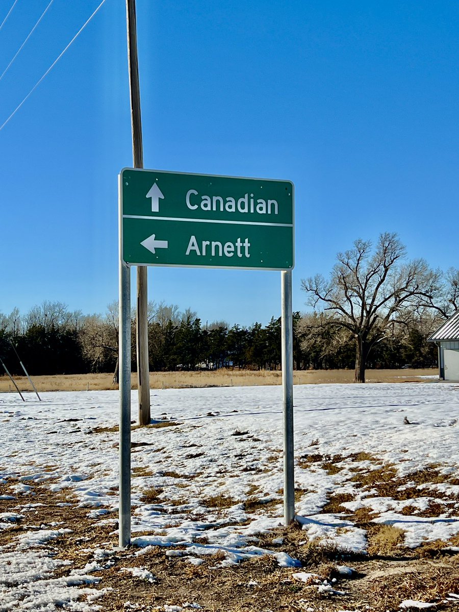 Honey May (@thehoneymay) on Twitter photo Sooner country paying homage to <a href="/arnettwill/">Will Arnett™</a>.
(For Tracey in Wisconsin, “sooner country” refers to Oklahoma.) Sooner country paying homage to <a href="/arnettwill/">Will Arnett™</a>.
(For Tracey in Wisconsin, “sooner country” refers to Oklahoma.)