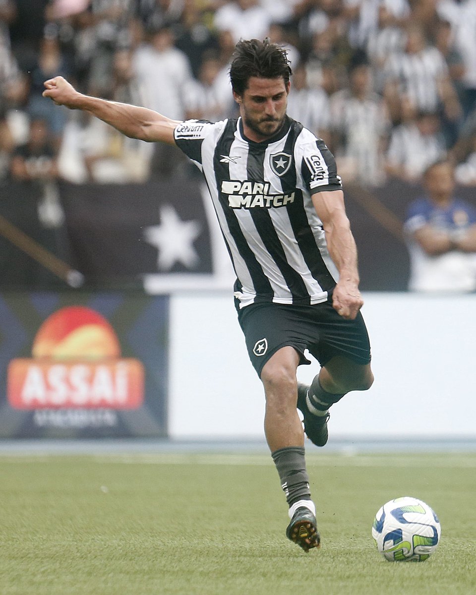 informafogo's tweet photo. Temos que falar sobre Gabriel Pires. Que jogadoraço!

Jogadoraço. https://t.co/VGqtRlIl7c