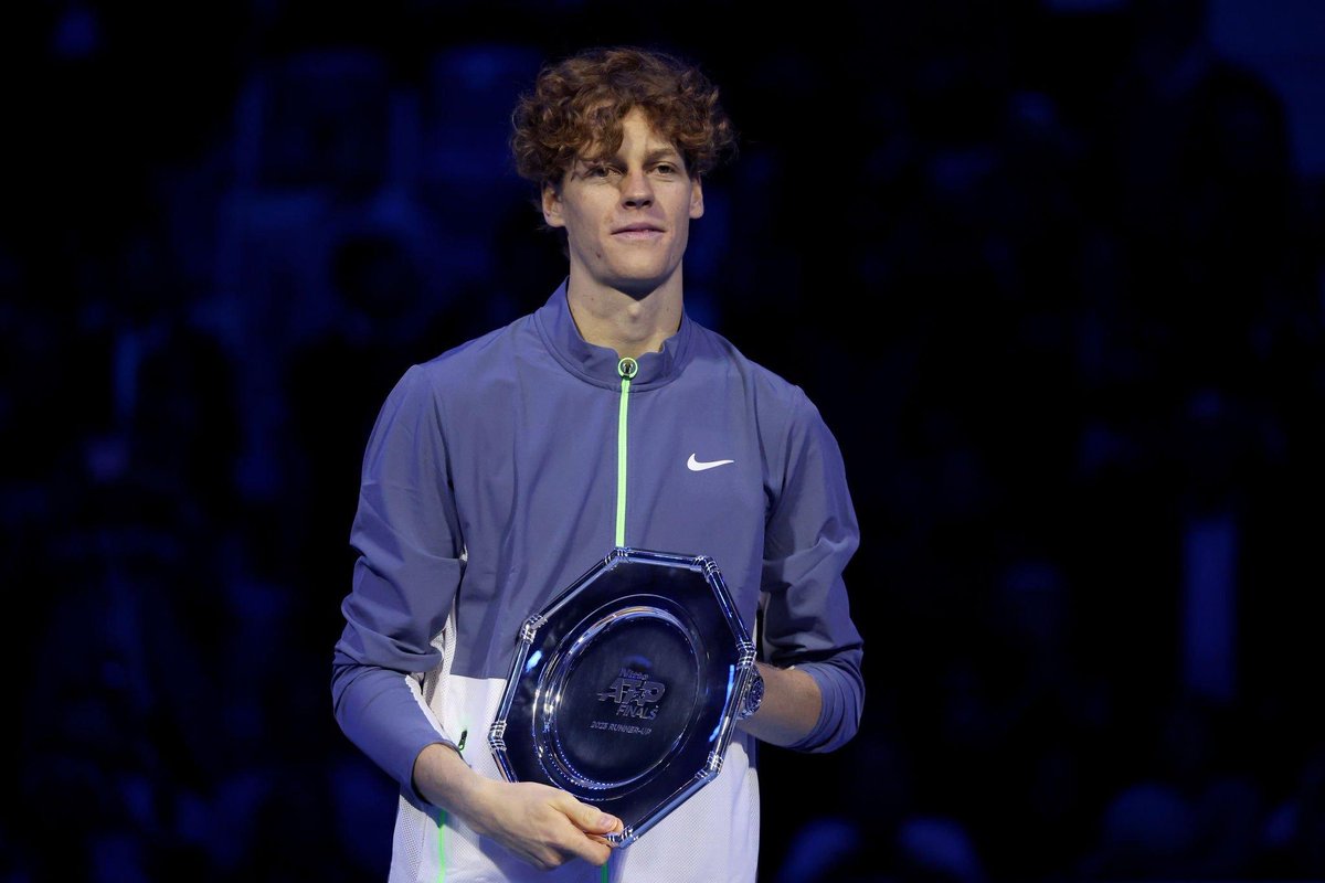 UniversTennis tweet picture
