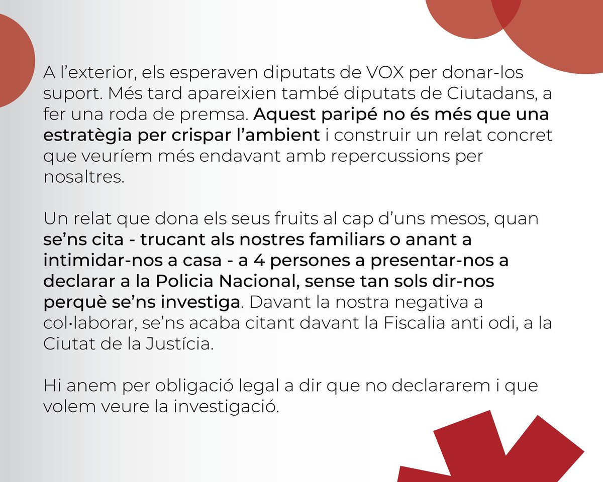 🔴⛓ || Els propers 18, 19, 20 i 21 de desembre, 4 companys s’enfronten a judici per defensar l’antifeixisme a la universitat. 

S’Ha Acabat i Fiscalia els hi demanen 3 anys de presó i 7.000€ de multa. 

Us expliquem el cas 👇🏼