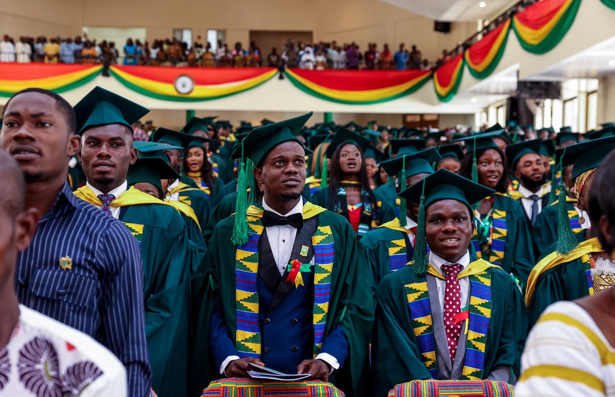 UMaTedugh's tweet photo. Out of the 767 graduating class of 2023, a total of 80 graduands were awarded PhD and MSc degrees. Undergraduate degrees awarded include 582 BSc Degrees, 7 Diplomas and 98 certificates.

Congratulations to all Graduates at the 15th Congregation. 

#15thCongregation https://t.co/DYiHrYaCWr