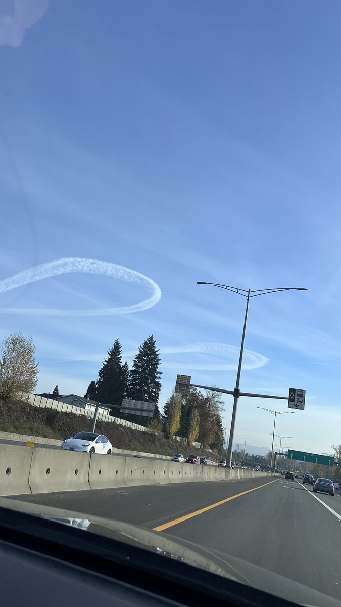 What’s going on here?? 🤷‍♀️