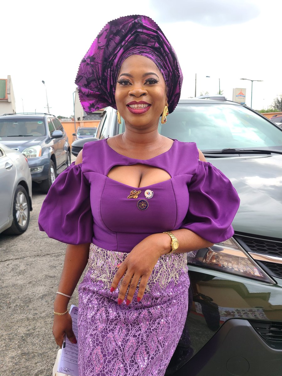 Simpleppearls's tweet image. Saturday was for owanbe and coupled with the fact it was my bday, I had mad fun. Keep flourishing Atokeade. 
#November