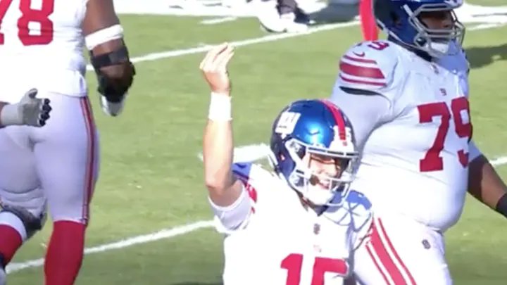 NFL_DovKleiman's tweet image. #Patriots miss a 38-yard FG and lose.

#Giants Tommy DeVito wins back to back starts!

Belichick traded away veteran Nick Folk to draft Kicker Chad Ryland in the 4th round and he misses again..