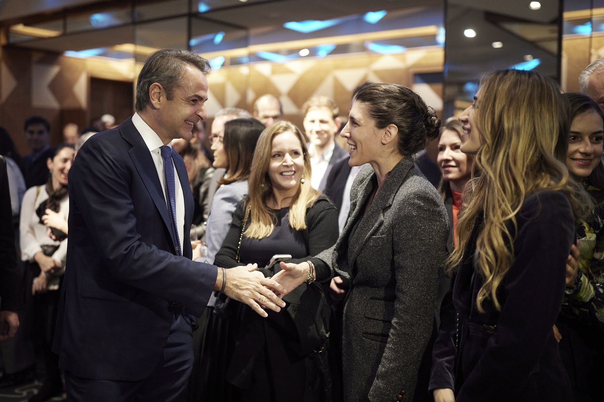 kmitsotakis's tweet photo. Στόχος μας είναι να συνεχίσουμε σε αυτήν τη φιλόδοξη, σε αυτήν την τολμηρή πορεία των μεγάλων μεταρρυθμίσεων. Να κάνουμε τη ζωή των Ελληνίδων και των Ελλήνων καλύτερη.

Εκδήλωση της Γραμματείας Ελλήνων της Διασποράς της Νέας Δημοκρατίας στο Λονδίνο. https://t.co/OSRZ6LKaH8 https://t.co/2zNVw59EmF