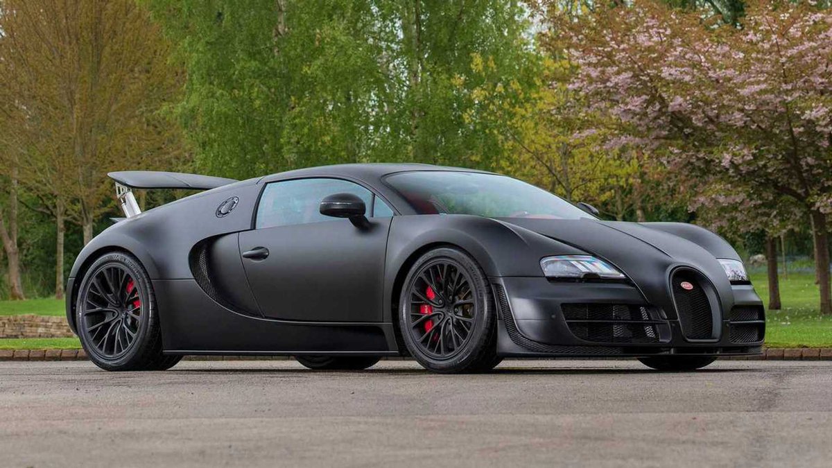 sadecearabalar's tweet photo. Bugatti Veyron https://t.co/DxVLZ5fRAF