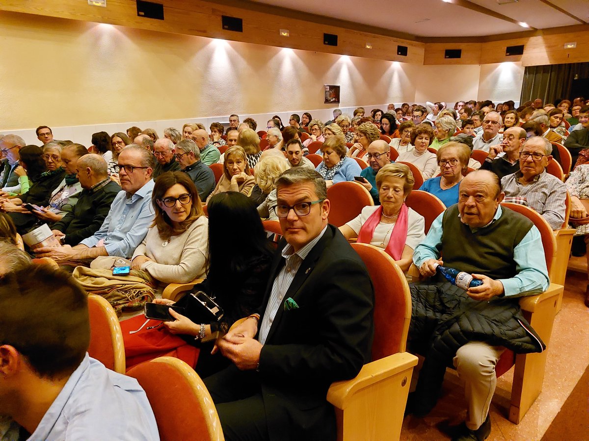BandaMusicaTala's tweet photo. 🎵Anoche tuvo lugar nuestro Concierto Extraordinario en Honor a nuestra patrona: "Santa Cecilia". 

#TalaveraDeLaReina #SomosLaBanda
#BandaMúsicaTalavera #Desde1909 #TalaveraDeLaReina #LaTalaverana #TalaveraCultural https://t.co/ACmAC6X2rb