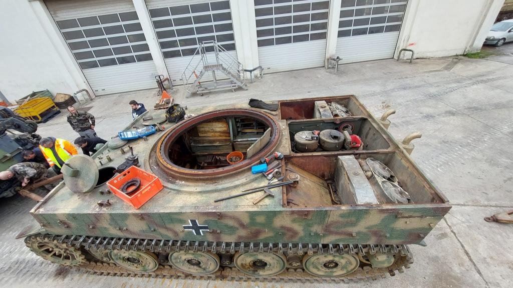 ConeOfArc's tweet photo. Did you know the French tank museum is currently working to restore their Tiger 1 to running condition? They just launched a funding campaign to help raise funds to complete the restoration of the engine: https://t.co/ExmP46A76G https://t.co/IJ9m46GIPF