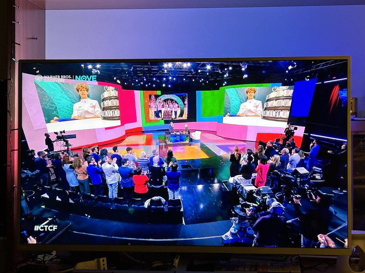 LeoneEnrica's tweet photo. E anche sta sera servizio pubblico lo facciamo su @nove
#chetempoche @chetempochefa #ctcf https://t.co/tj11TY61XM