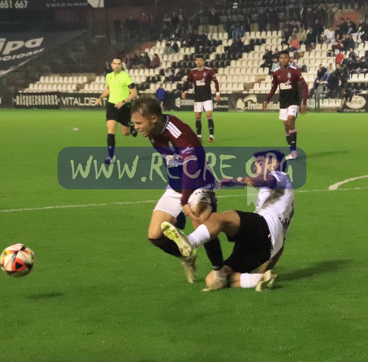 Pues esto diría que es penalti, pero el árbitro opinó diferente...