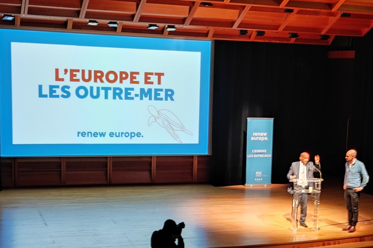 AlcanClaude's tweet photo. Je remercie Monsieur le député Européen @max_orville, pour l'invitation à la réunion publique "l'Europe et les Outre-Mer.

Les enjeux #ESS de nos territoires valident mon envie de développer la mobilité Européenne et l'insertion professionnelle par le sport dans les outre-Mer. https://t.co/3PWmYVPx2D