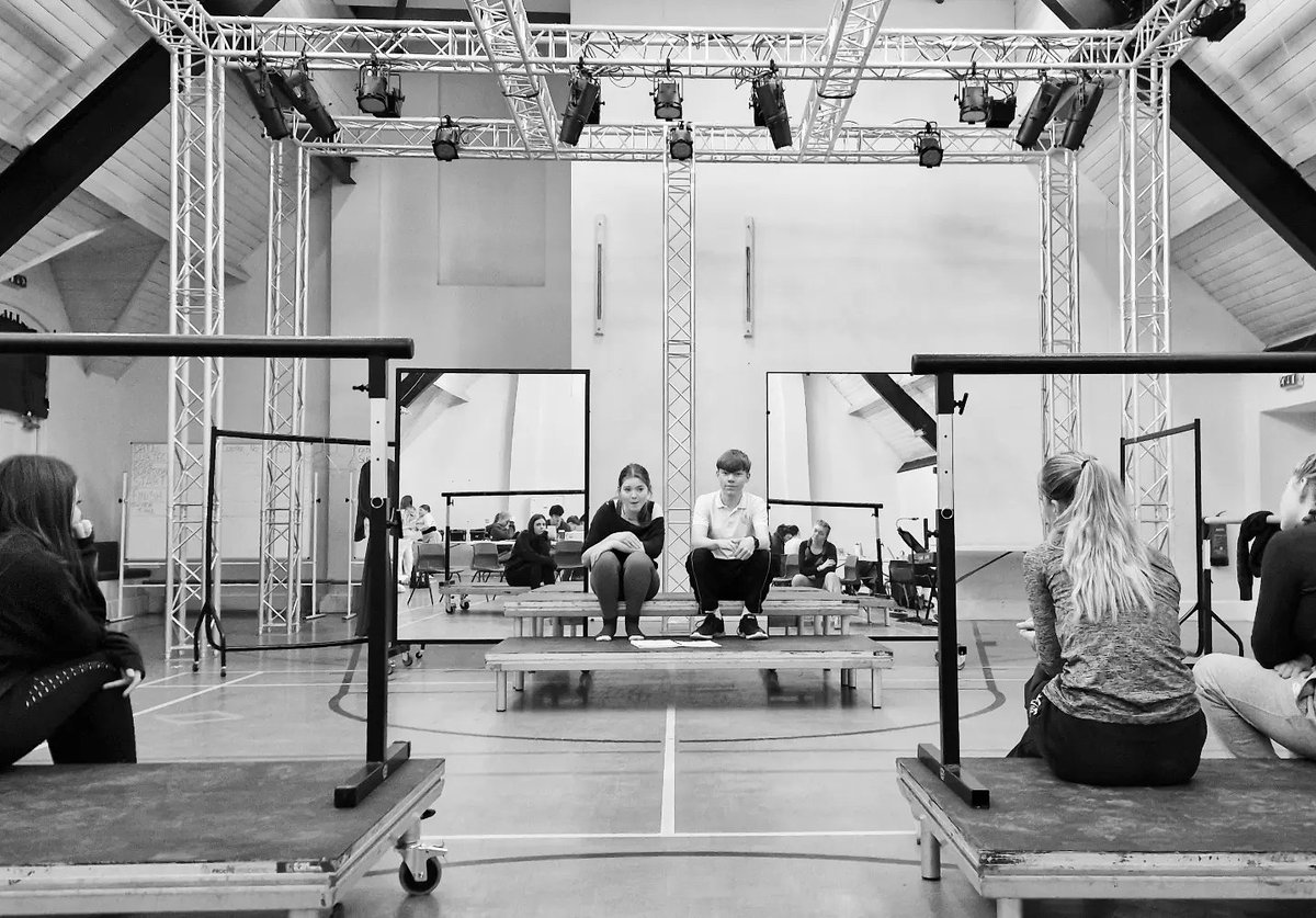 Sweet Charity Weekend Rehearsal #1 ✅️

So much joy working with these students this weekend ♥️

#SweetCharity2024