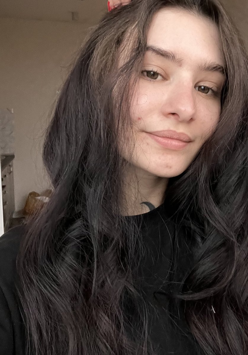 Алі ✨ tweet media