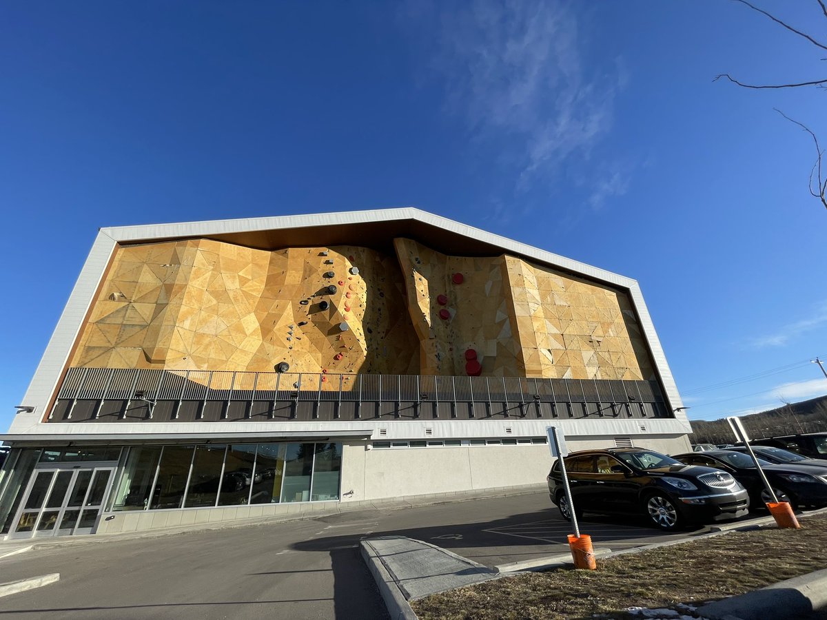 rathh31's tweet photo. Currently walking to Winsport after visiting this insanely cool climbing gym, howโs your day? #BertaBaby https://t.co/ZzDL4Ms5Yv