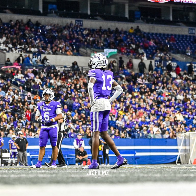 FalkeYassine's tweet image. Great End of The Season , 6A State Champs ! Blessed to be apart of such an Electric Team 🔥
CB 
6’2
165
4 Int 
13 PBU’s
58 Tackles 
3.0 GPA 
@BenDavisFB @GiantAthletics @paytheprice619 @USF_Sherman @Coach_DHughes @Coach_Rode @Coach_TPearson @stutsie06 
hudl.com/v/2MdmD9