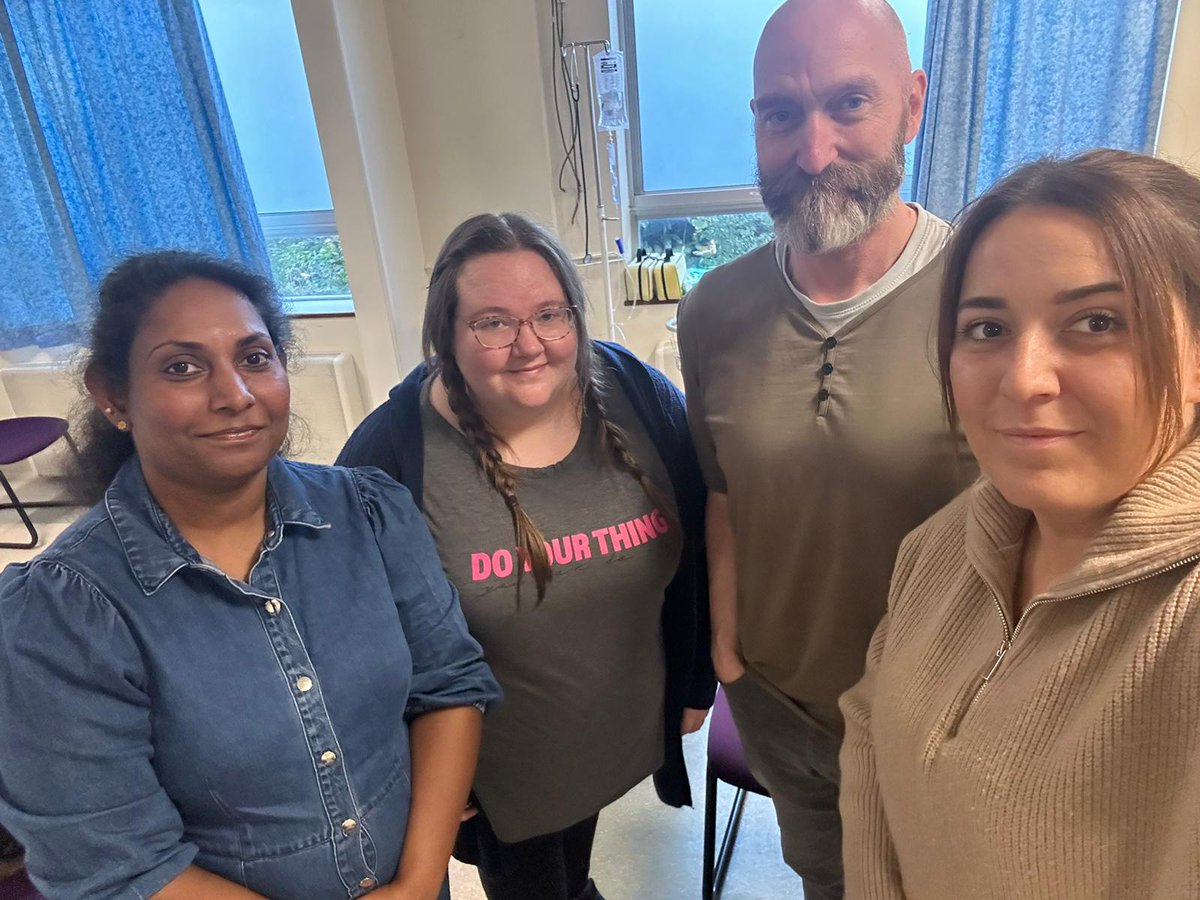 A lovely snap of some of our NUH Inpatient Pain Team from a pain study day the other day! Some insightful talks and information to develop and keep up-to-date as a team. ✨