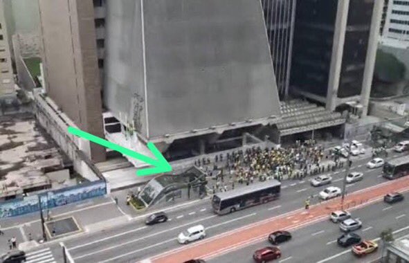 FRACASSO   FLOPOU  a manifestação da extrema direita, um fiasco total.