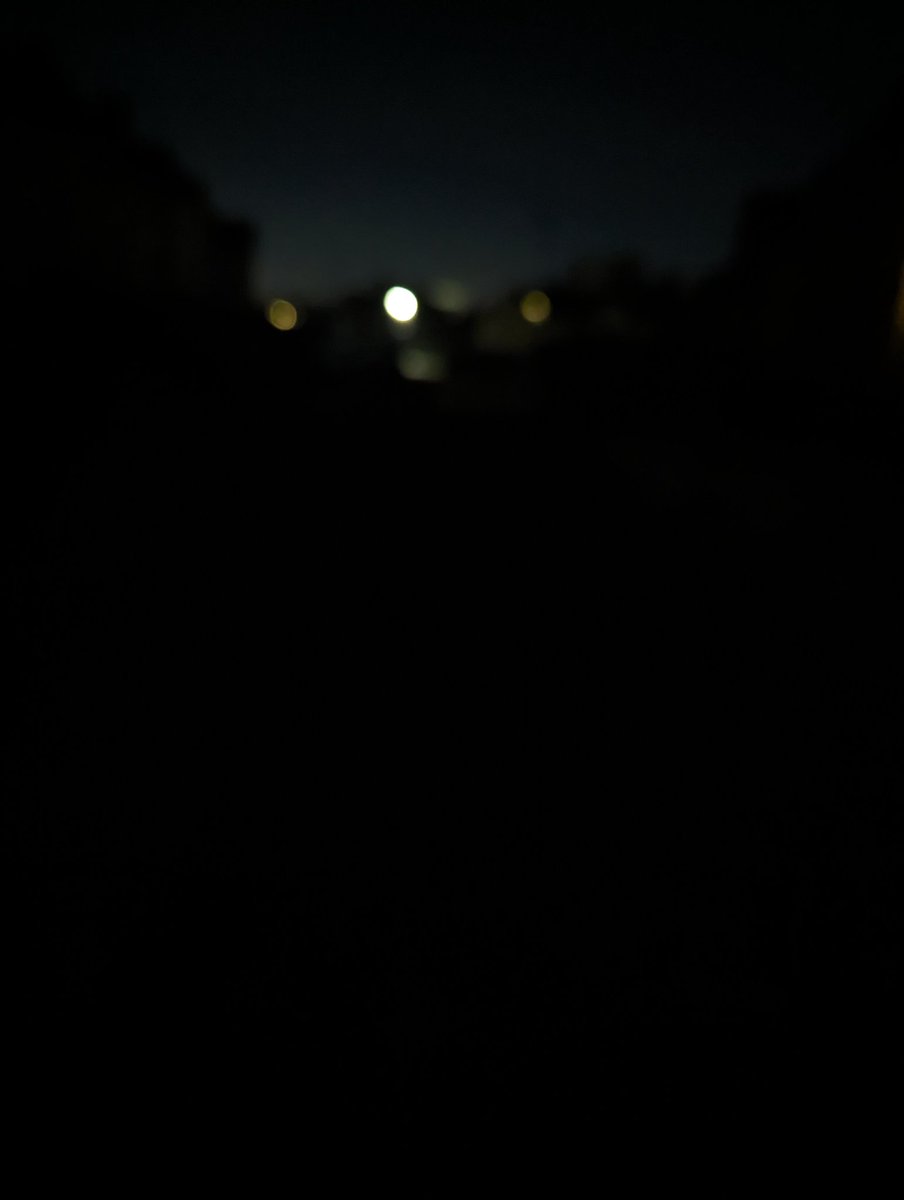 Viclea85's tweet photo. Remind me @SouthLanCouncil why we pay council tax?? Streets in total darkness! Rutherglen https://t.co/IjEJIeq8yd