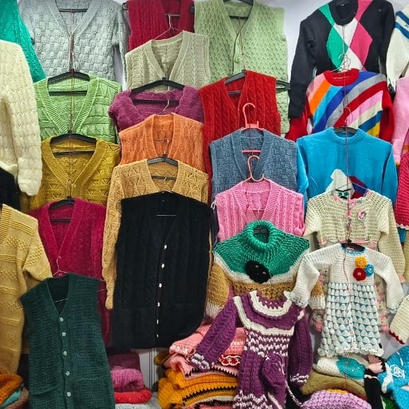 Shop from the wide range of handcrafted Woolen Sweaters made by the talented Navi Kiran (SHG) women of Punjab! Explore Stall 29 at Saras aajeevika Mela, IITF 2023, Hall 7 (A, B, C) , Pragati Maidan. #IITF2023 #SarasajeevikaMela #PunjabiHandcrafts #SarasAajeevikaMela2023