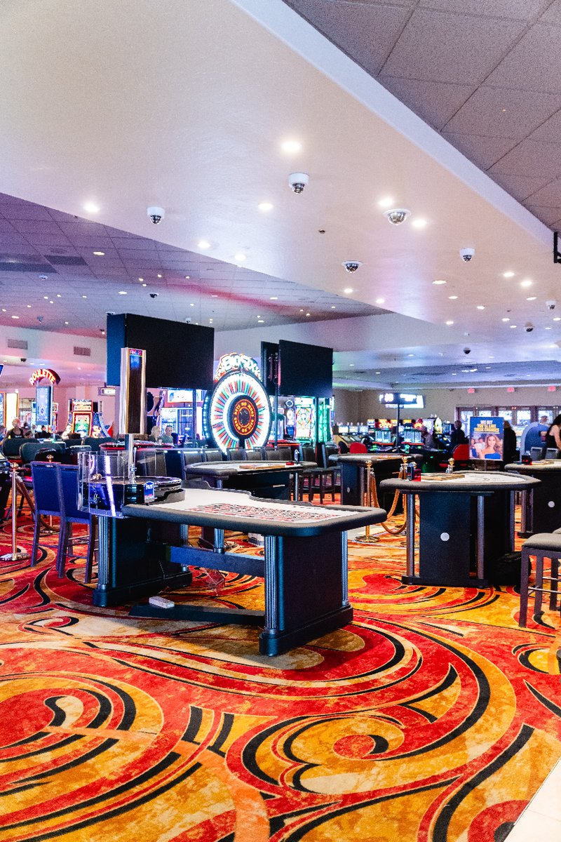 TuscanyCasino's tweet photo. Enjoy Roulette, Double-Deck, and Shoe tables --Blackjack pays 3:2! Are you ready to roll the dice and see what luck Tuscany has in store for you? ๐ฒ Join us for the grand opening December 1st! ๐
#TuscanyLV #TuscanyCasino #DavinciRewards #winner #luckylocal #tablegames #lasvegas https://t.co/oBG4KERbPp