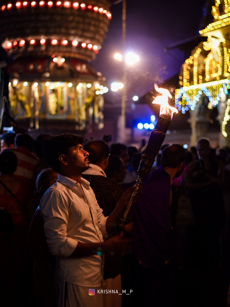 krishna_m_p's tweet photo. Candid moments 💙
ಉಡುಪಿ ಲಕ್ಷದೀಪೋತ್ಸವ - 2023
.
.
#krishnamatta #lakshadeep #templetown #udupidairies #festivalseason #travelkarnataka #ngtindia #nikonphotography https://t.co/E6YTsCQF9u