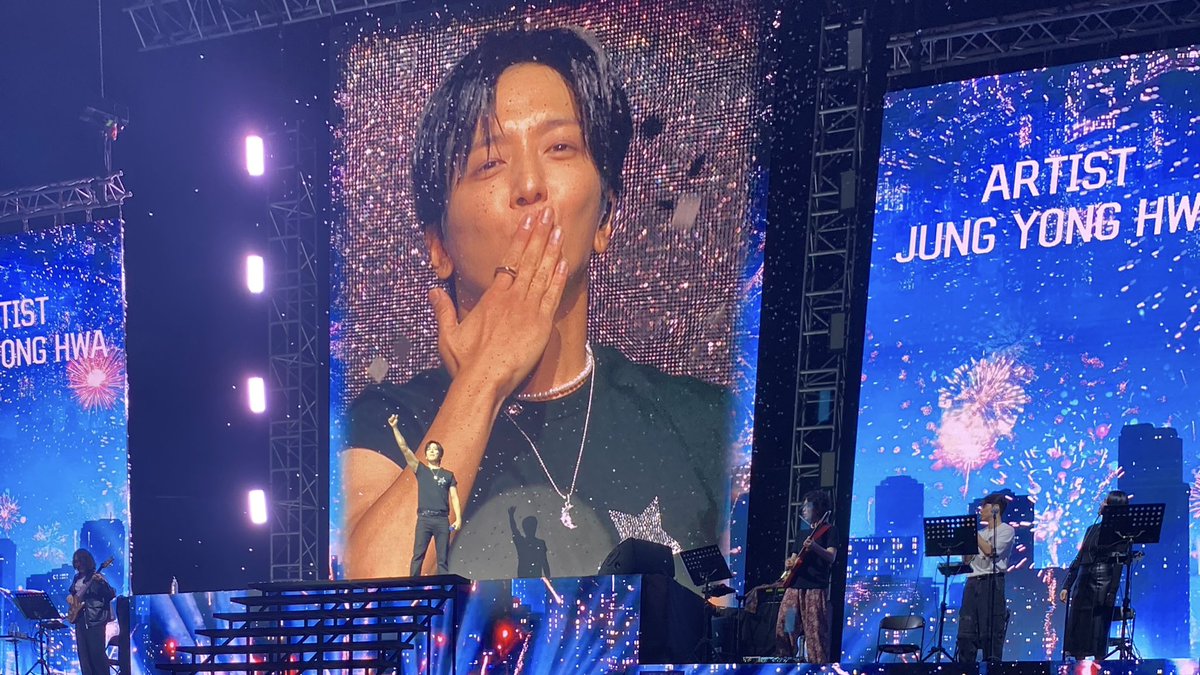 monica520d's tweet photo. CNBLUE 있는 도시 BOICE의 목적지！

CNBLUE FOREVER🫡❤️‍🔥
From Taiwan Boice 💙
@JYHeffect 
#cnblue #정용화 #강민혁 #이정신
#씨엔블루 #cnblueforever
#boiceforever#jungyonghwa https://t.co/tvghebarYl