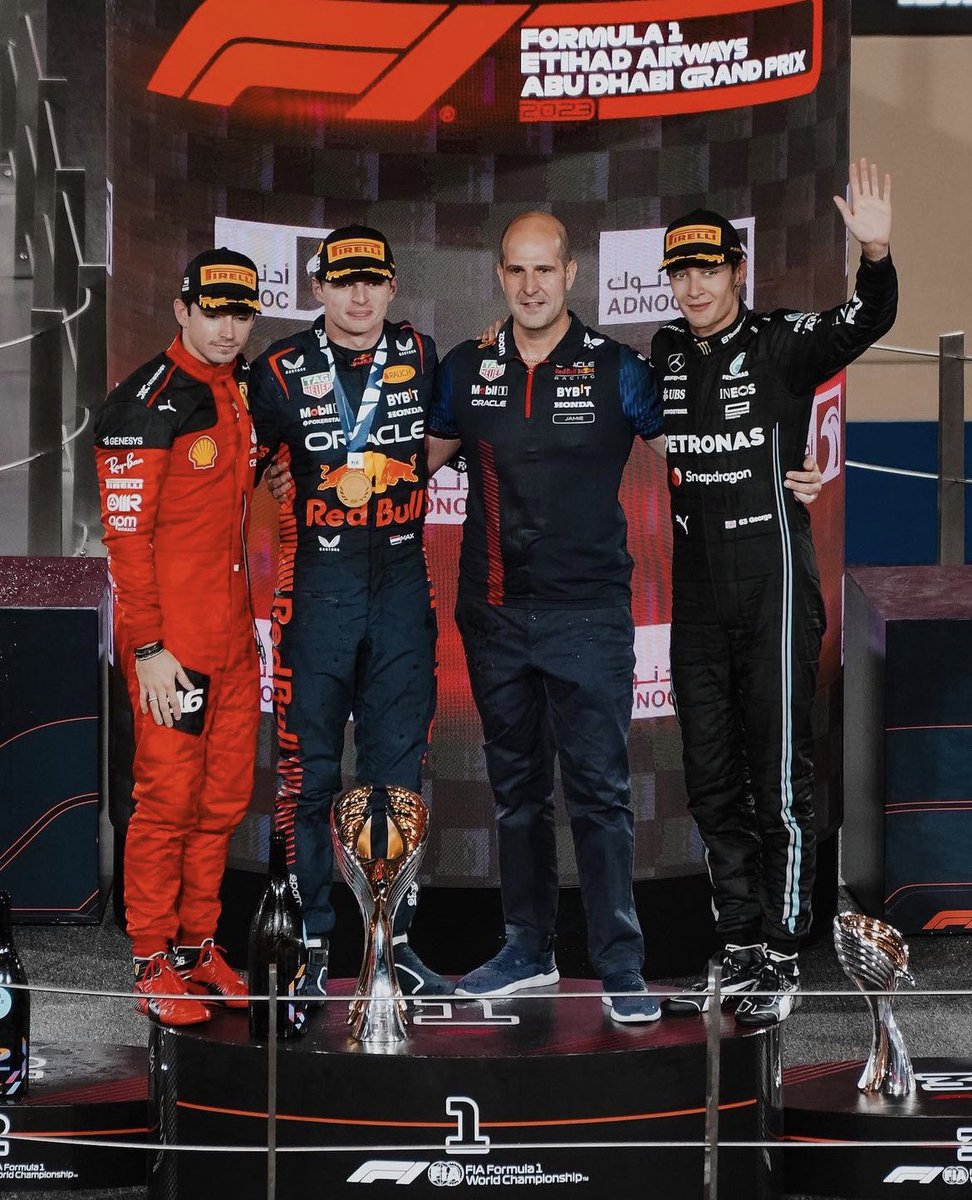 F1infoAR's tweet photo. المنصة للسباق الاخير في الموسم❤️‍🩹🫶🏼
#abudhabiGP https://t.co/rfHW5V8ijb
