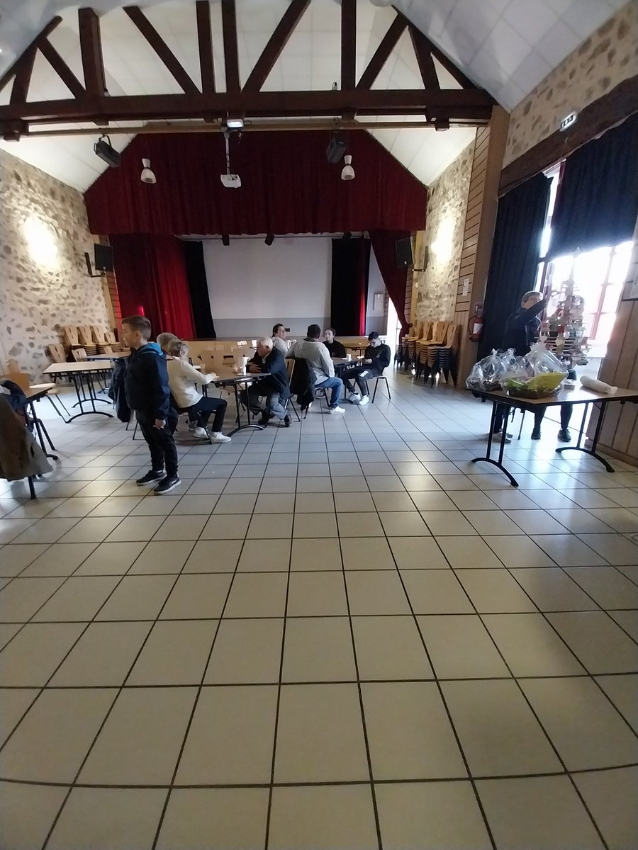 MartineCONORD's tweet photo. À Teillet-Argenty @Allierdpt limite @Departement_23 : randonnée #Telethon2023 #AFMTelethon03
Après l'effort, le réconfort !
#Fiersdenosbenevoles. Merci aux randonneurs venus nombreux.
@Telethon_France @GenethonFr https://t.co/yTxgOAcrx8