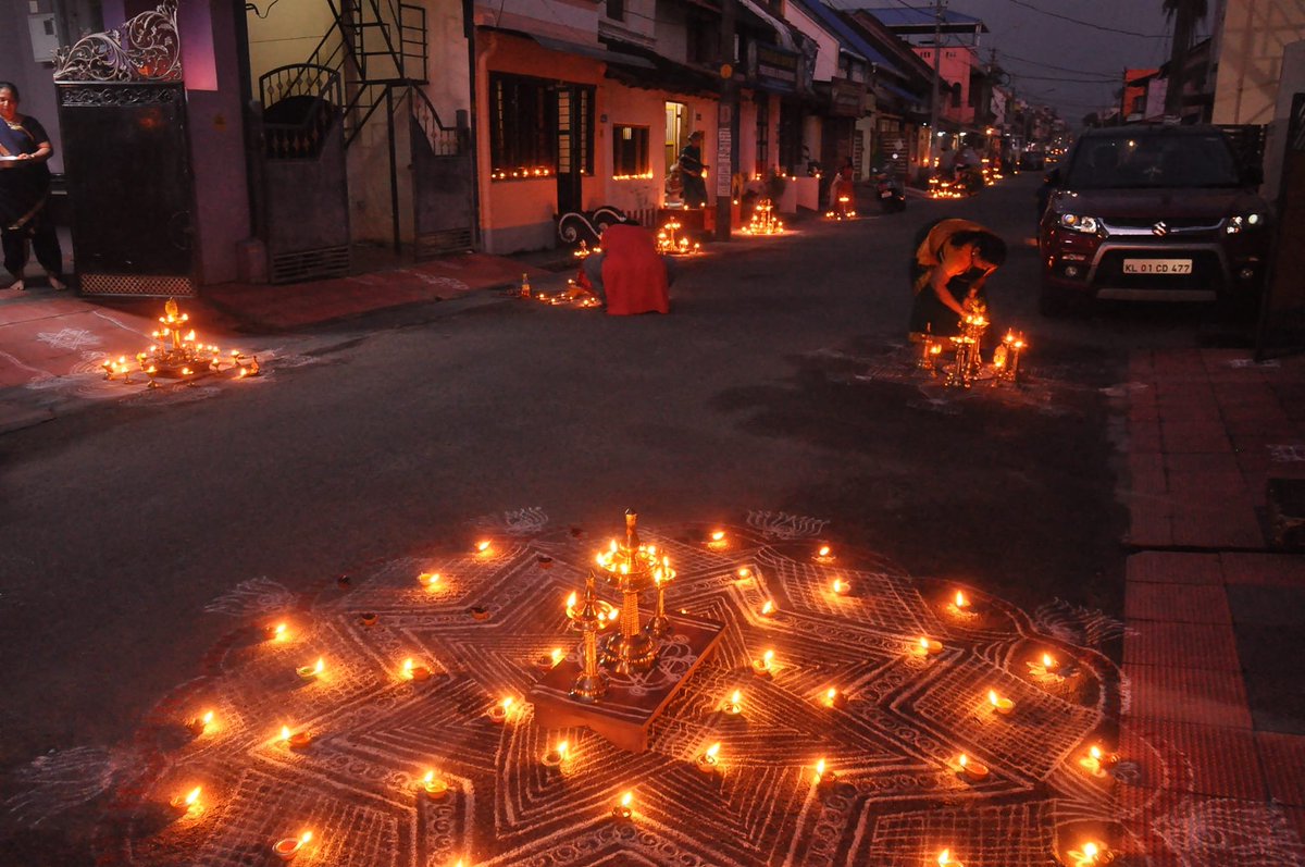 Karthika Deepam ( Dev Diwali) 
celebrations in Thiruvanthapuram. 

Look at this blissful sight captured in one of the agraharams( brahmin settlement)  inside the fort.

No wonder "they" want to destroy his beautiful culture and vibe!