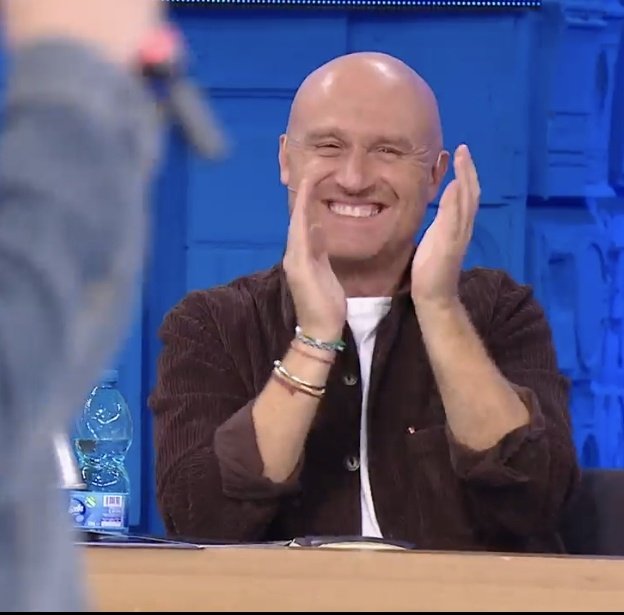 simona_soglia's tweet image. i miei vari stati emotivi quando ascolto o vedo luigi strangis