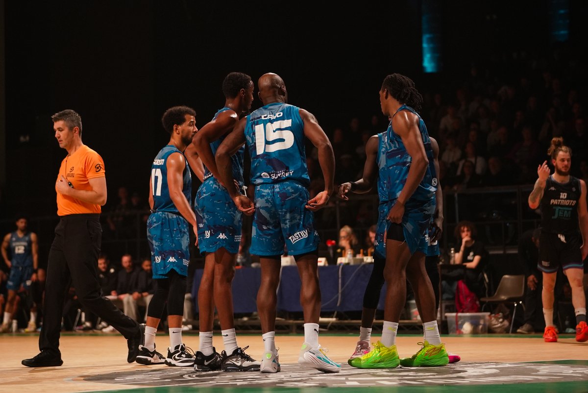 First half gallery🔥

#SurreyScorchers