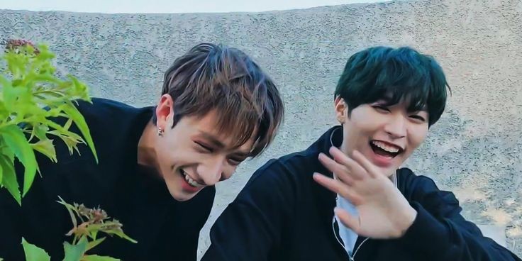 maroonlix's tweet photo. minchan one shot • entre amigos🍃

para sacarse las dudas primero tenían que sacarse las ganas https://t.co/uEEqQjb6sR
