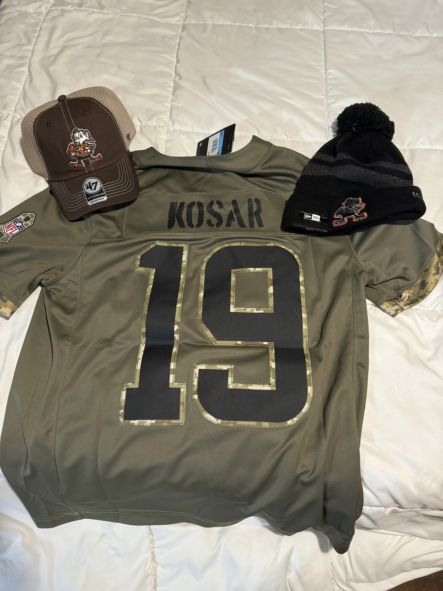 Batman11800000's tweet image. Finally got me a Kosar jersey. #Kosar #UMatter #DawgPound #D4L