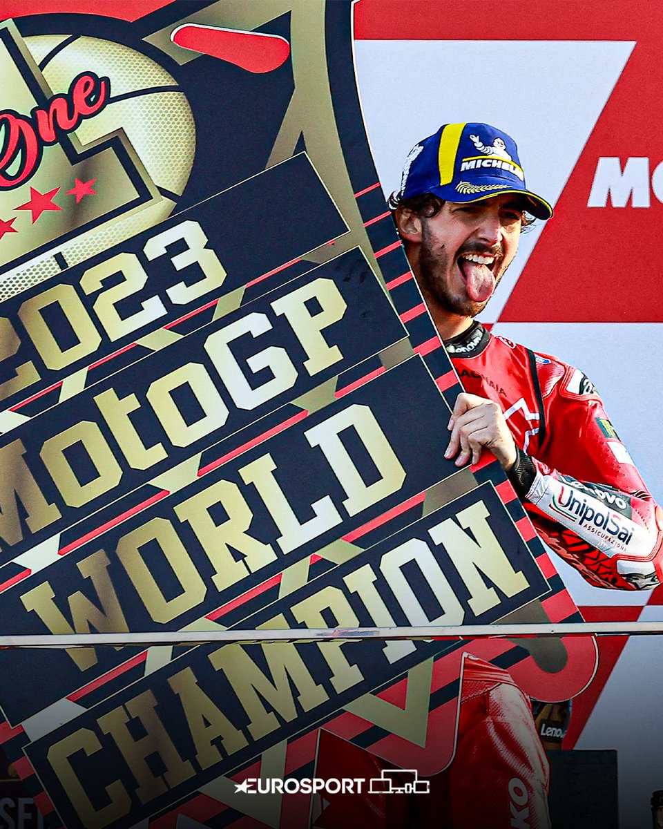 Eurosport_IT's tweet photo. A casa loro, ancora una volta 🏆😌

Pecco Bagnaia porta la Ducati e l'Italia sul tetto del mondo per il secondo anno consecutivo 🇮🇹

#Bagnaia #ValenciaGP #MotoGP @PeccoBagnaia https://t.co/Kg8whJlLmr