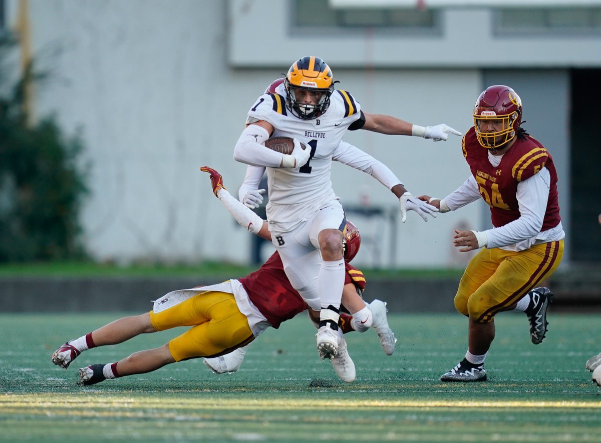 New Gallery!  WIAA 3A Semifinal Bellevue vs O'Dea

<a href="/BellevueFB/">Bellevue Wolverines Football Family</a> <a href="/BelReporter/">Bellevue Reporter</a> <a href="/ODeaAthletics/">O'Dea Athletics ☘️</a> <a href="/wiaawa/">WIAA</a> 

qamera.smugmug.com/Sports/Footbal…