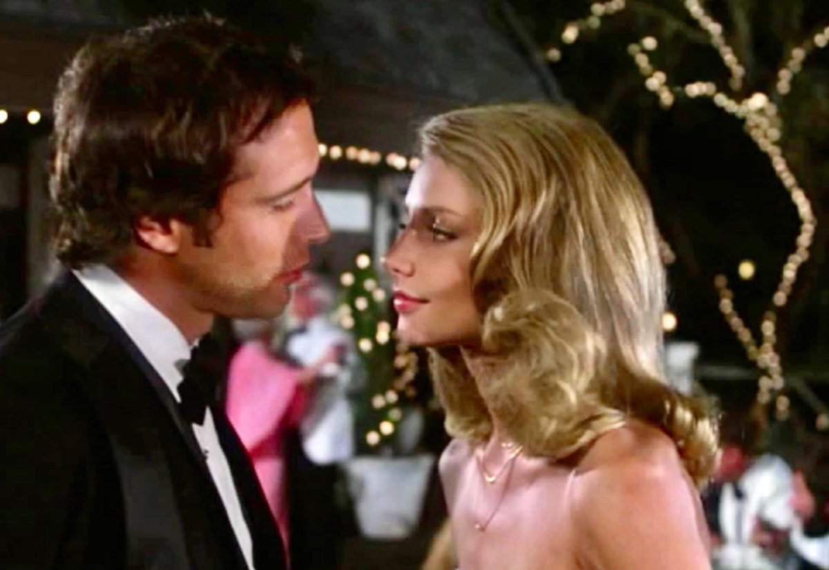 And so here’s what really happened:
Thanks to Greg Andrews for finding this on YouTube

This is the Biography Channel special “#Caddyshack: The Inside Story 

 m.youtube.com/watch?v=teMn7F…