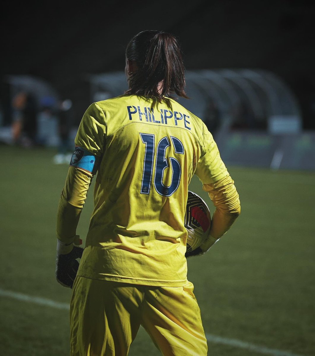 Laeti_Philippe's tweet photo. ๐ฉต๐ +1 pour ce 200e match de D1โฆ ๐งฌ โ
Merci ร tous pour vos messages ๐ค๐๐ผโ
โ
๐งค @KEEPERsportFR @AnthonyKrumhorn
๐ @hacfem
#lh #lehavre #hac #hacwomen #soccer #adn #women #football #goalkeeper #keepitall #ksfamily #keepersport https://t.co/94JYGfeqFB
