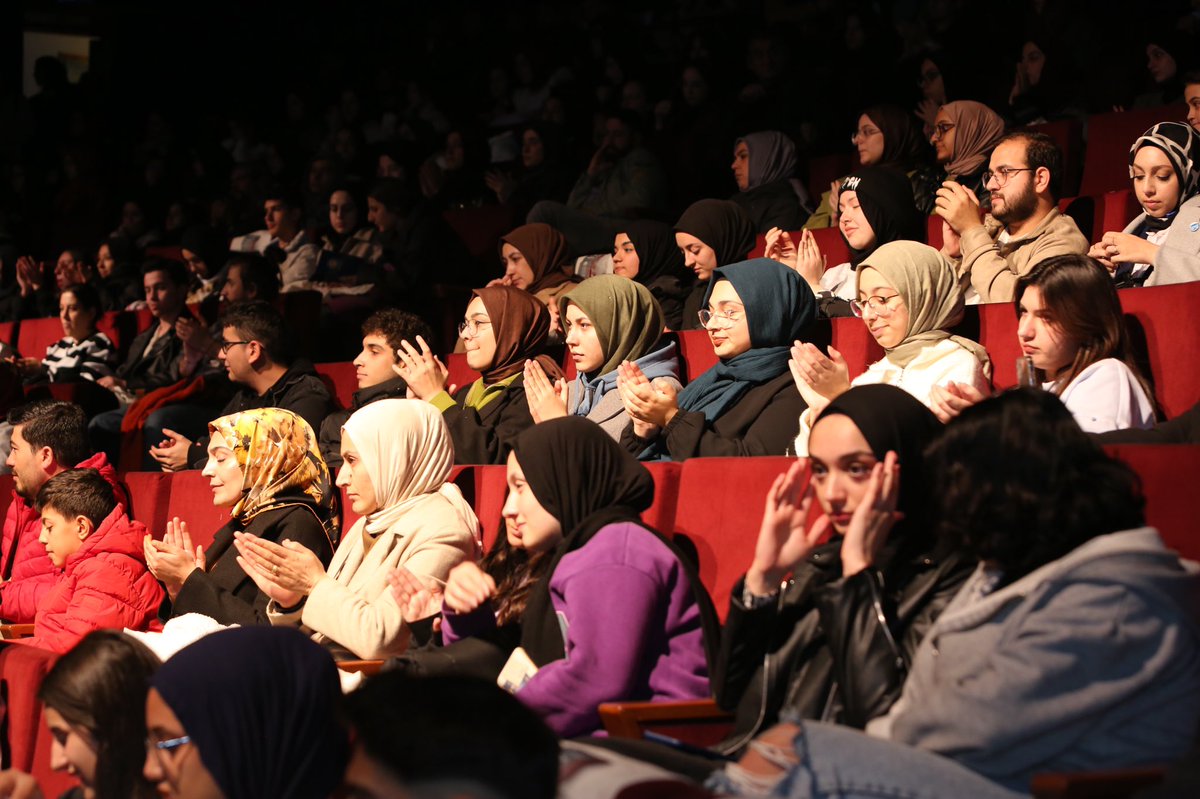 sultanbeylikflm's tweet photo. 🎥 Bu yıl 3.'sü düzenlenen yarışmamızın Ulusal ve Uluslararası kategorilerinde dereceye giren filmlerle sinemamızın ustalarına  Onur ve Kısa Filme Destek Ödülleri'nin takdim edileceği Kapanış Töreni başladı!

@SultanbeyliBel @SinemaGenelMd @TCKulturTurizm https://t.co/2eJ9N2ITIt