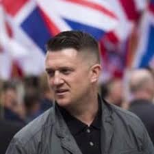 I say Tommy Robinson being arrested today is a perfect example of the UK's two-tier policing system.  Drop a ❤️ retweet and follow if you agree. 🇬🇧