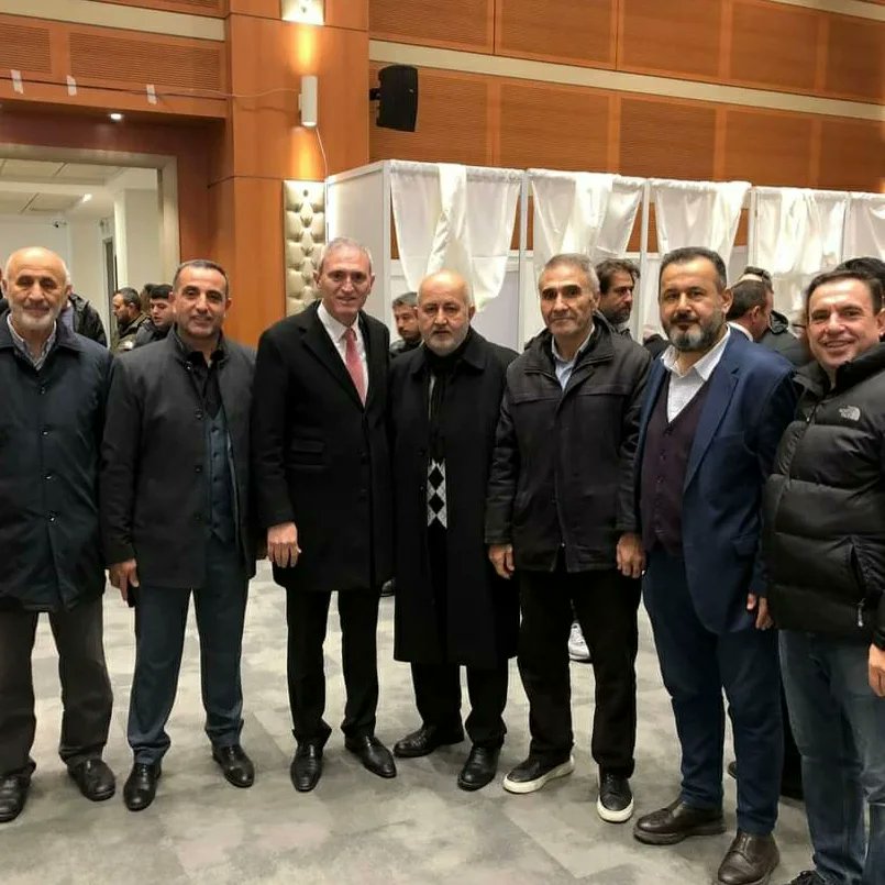 Reistrn04's tweet photo. Bugün �stanbul İBB Belediye başkan adayımız ve Küçükçekmece belediye başkan adayımız için temayül yoklamasında  görevimizi yerine getirdik istanbul'umuza ve küçük çerçekmece'mize Rabbim hayırlısını nasip etsin https://t.co/Bm5qLsB0Kv
