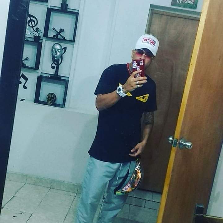 ExtibWilderson's tweet photo. Contenido # +573248806097 https://t.co/s7UdeOVsmZ