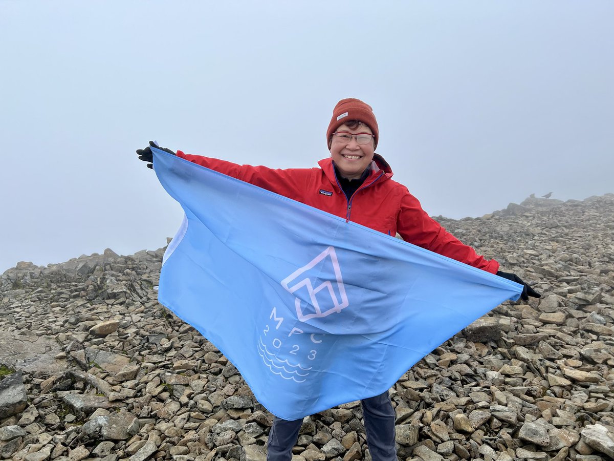 MyPeakChallenge's tweet image. #MPCFlagDay 

Show us the blue waves! 🌊

#MPC #MPC2023 #MyPeakChallenge #SamHeughan