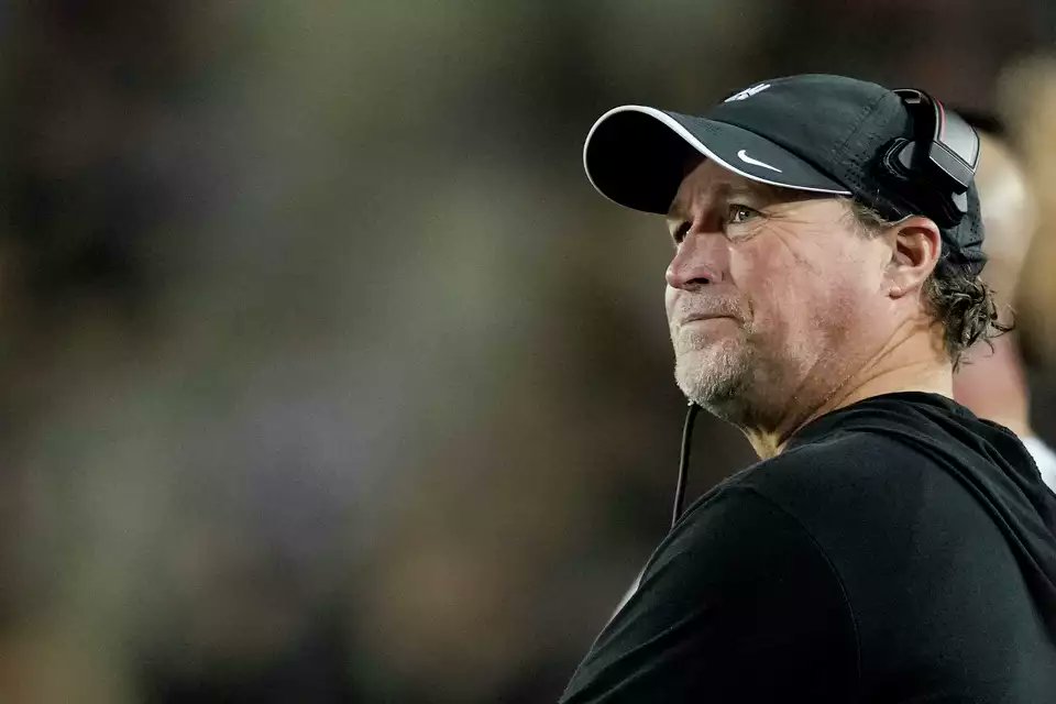 Sources: UH fires football coach Dana Holgorsen after five seasons <a href="/stoolpresidente/">Dave Portnoy</a>