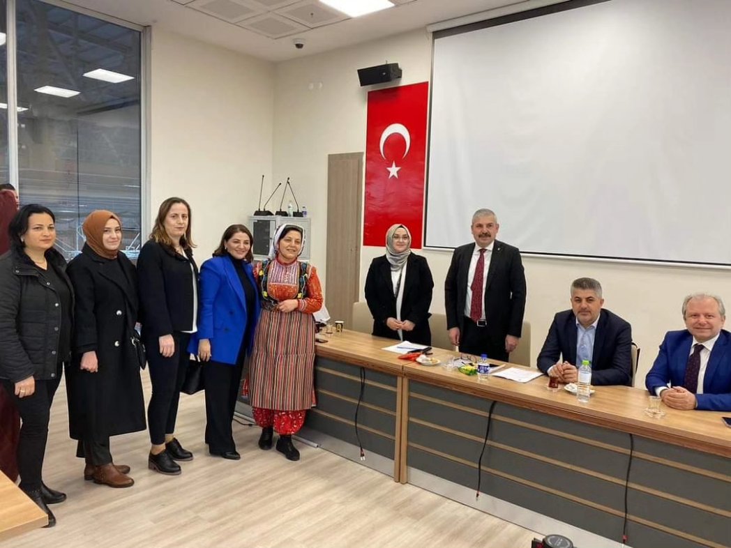 gulsum_koylu37's tweet photo. @GMsecimisleri Başkanlığımıza, MKYK Üyelerimize ve  Milletvekillerimize hassaten teşekkür ediyorum.

81 İl'de eş zamanlı elektronik ortamda gerçekleşen Temayül Yoklamamız Ülkemiz, Milletimiz, Partimiz ve Aday Adaylarımız için hayırlı olsun.
@avsengulk @dr_ishaksan https://t.co/6mns4rb7ch
