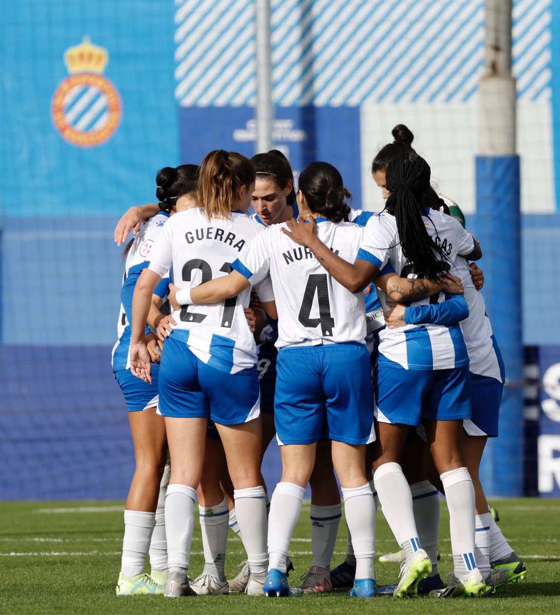 🥳 Líders en solitari! 
💪 Seguim treballant, equip! 
#RCDEFem